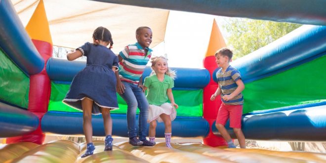 giochi gonfiabili per bambini
